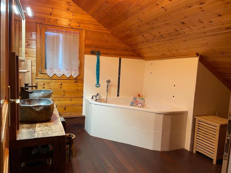 Le Chalet Blanc De Gerardmer Avec Spa Dış mekan fotoğraf